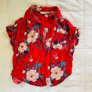 So Women’s Sleeveless Floral Button Up